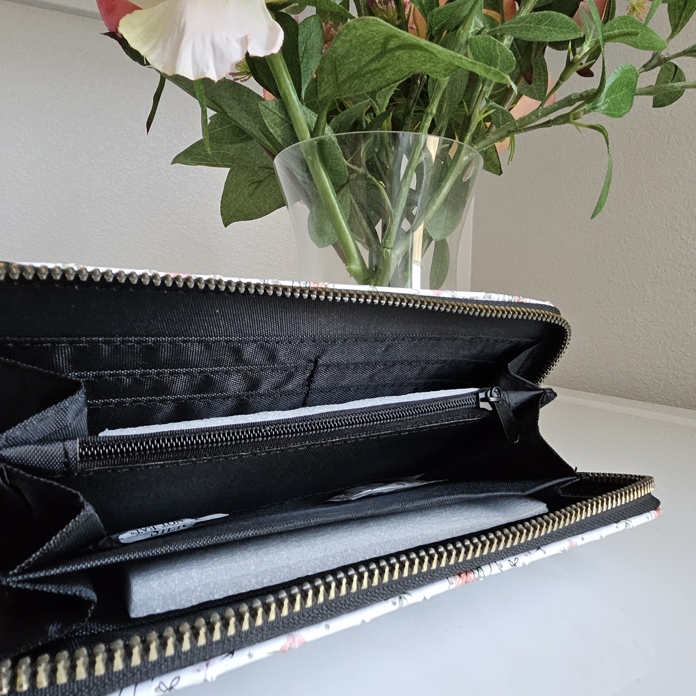 Paris Eiffel Tower Print Wallet NWT - image 4